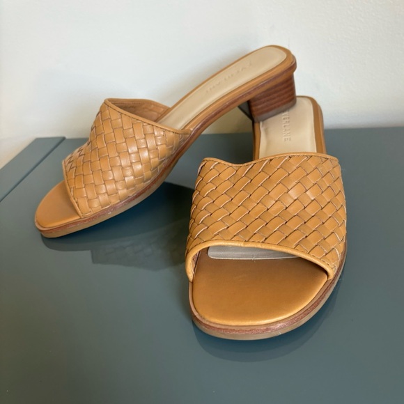Everlane Block Heel Slides Tan Leather Woven 6.5.  Almost like new. Well made. - Picture 7 of 16